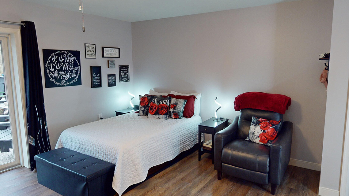 York-Studio-Apt-Green-Hall-04182024_122253